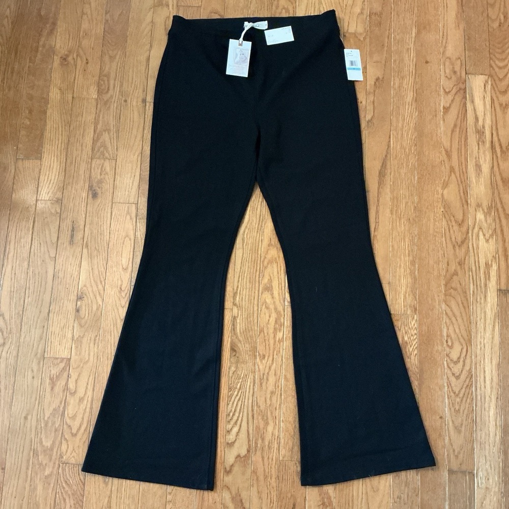 Jessica Simpson WomenPull on Flare Pant Black 31 NWT